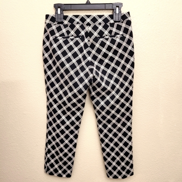Express Columnist Black & White Diamond Print Pants Size 4R - Picture 2 of 14